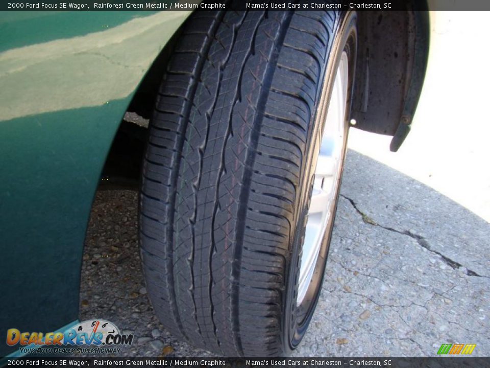 2000 Ford Focus SE Wagon Rainforest Green Metallic / Medium Graphite Photo #28