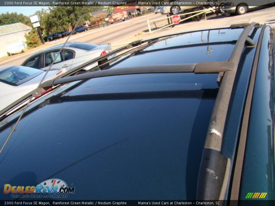 2000 Ford Focus SE Wagon Rainforest Green Metallic / Medium Graphite Photo #32