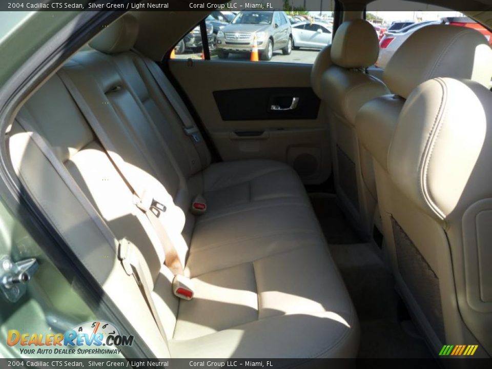 2004 Cadillac CTS Sedan Silver Green / Light Neutral Photo #10