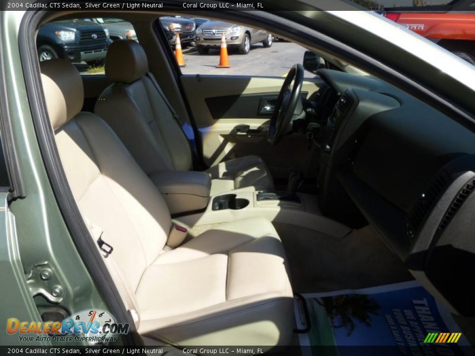2004 Cadillac CTS Sedan Silver Green / Light Neutral Photo #11