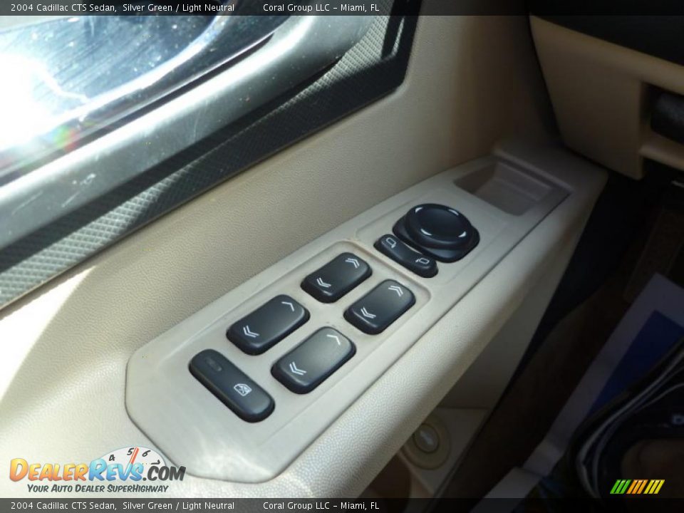 2004 Cadillac CTS Sedan Silver Green / Light Neutral Photo #13