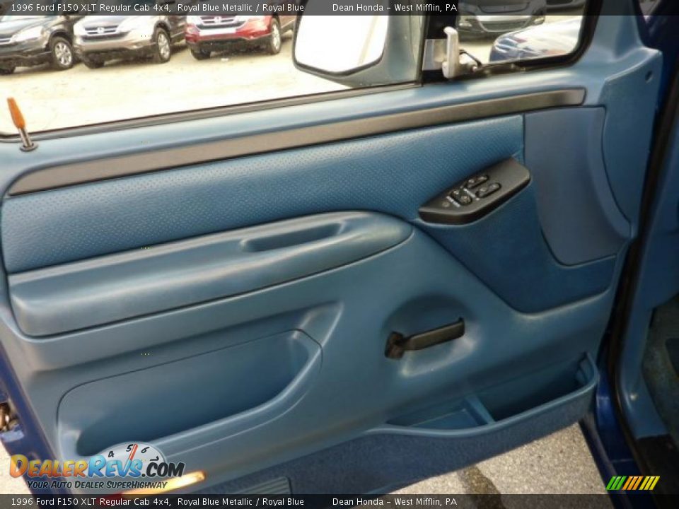 Door Panel of 1996 Ford F150 XLT Regular Cab 4x4 Photo #10