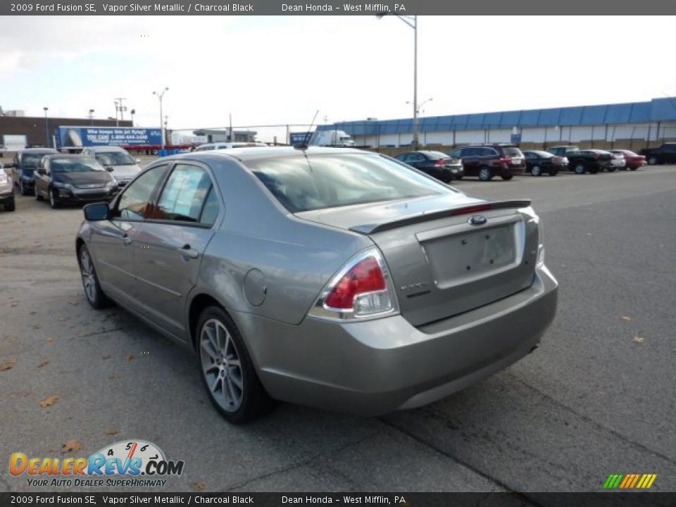 2009 Ford Fusion SE Vapor Silver Metallic / Charcoal Black Photo #2