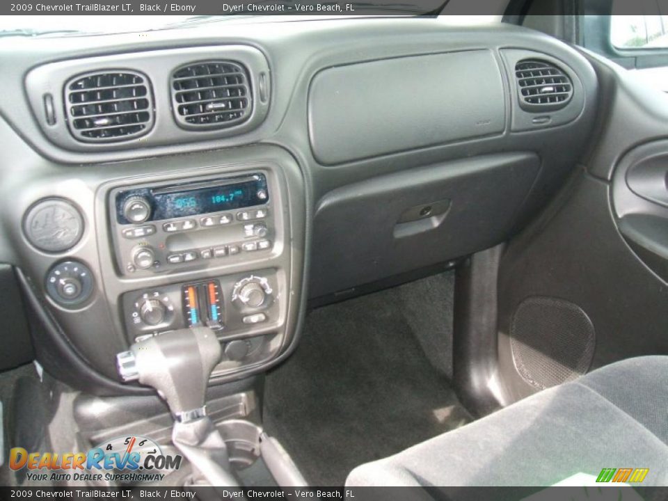 2009 Chevrolet TrailBlazer LT Black / Ebony Photo #14