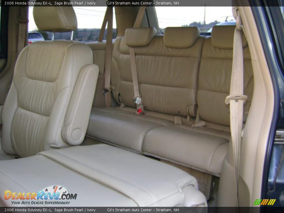 2006 Honda Odyssey EX-L Sage Brush Pearl / Ivory Photo #13