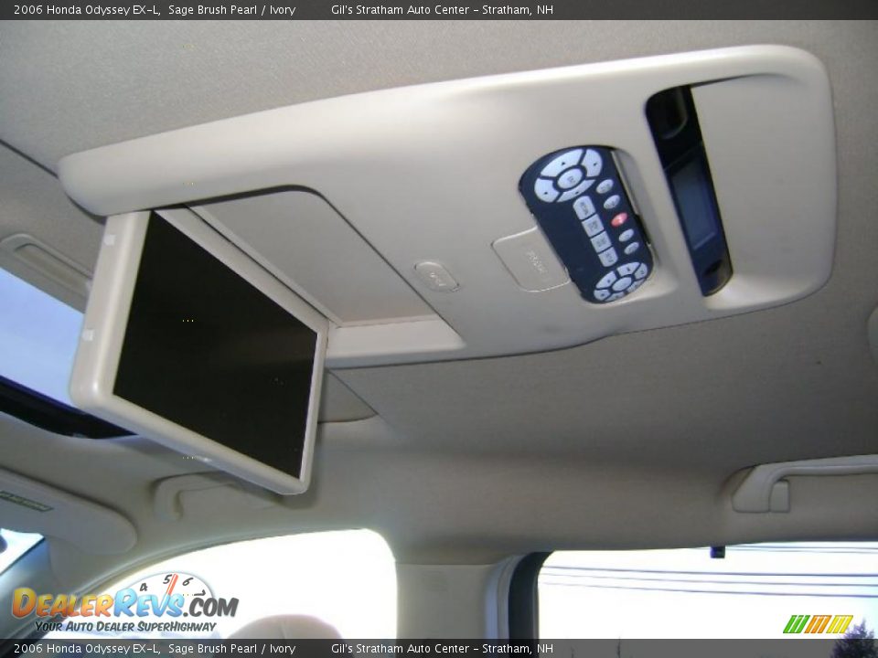 2006 Honda Odyssey EX-L Sage Brush Pearl / Ivory Photo #16