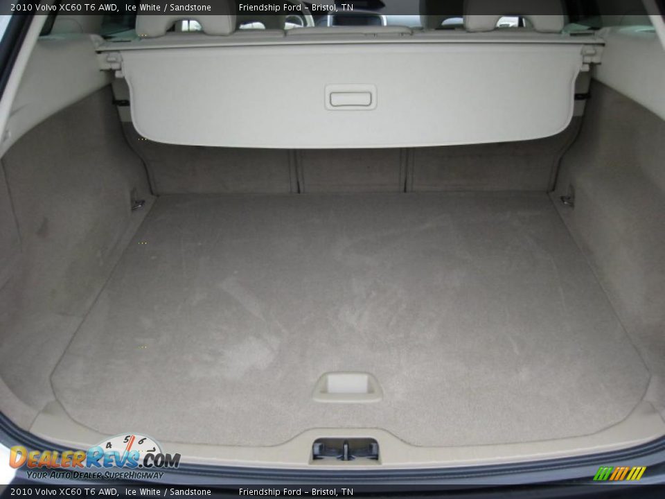 2010 Volvo XC60 T6 AWD Ice White / Sandstone Photo #11