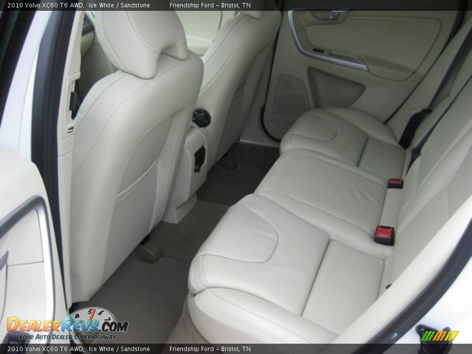 2010 Volvo XC60 T6 AWD Ice White / Sandstone Photo #15