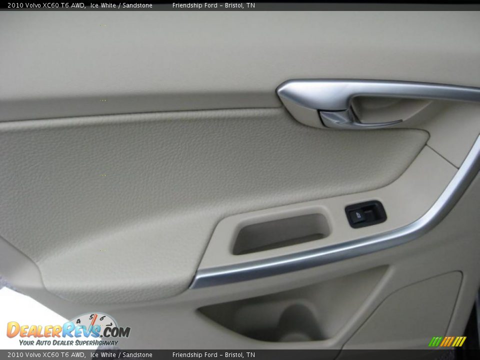 2010 Volvo XC60 T6 AWD Ice White / Sandstone Photo #17