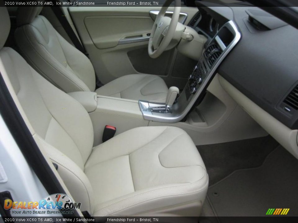 2010 Volvo XC60 T6 AWD Ice White / Sandstone Photo #18
