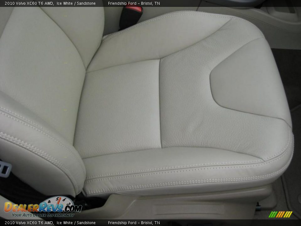2010 Volvo XC60 T6 AWD Ice White / Sandstone Photo #19