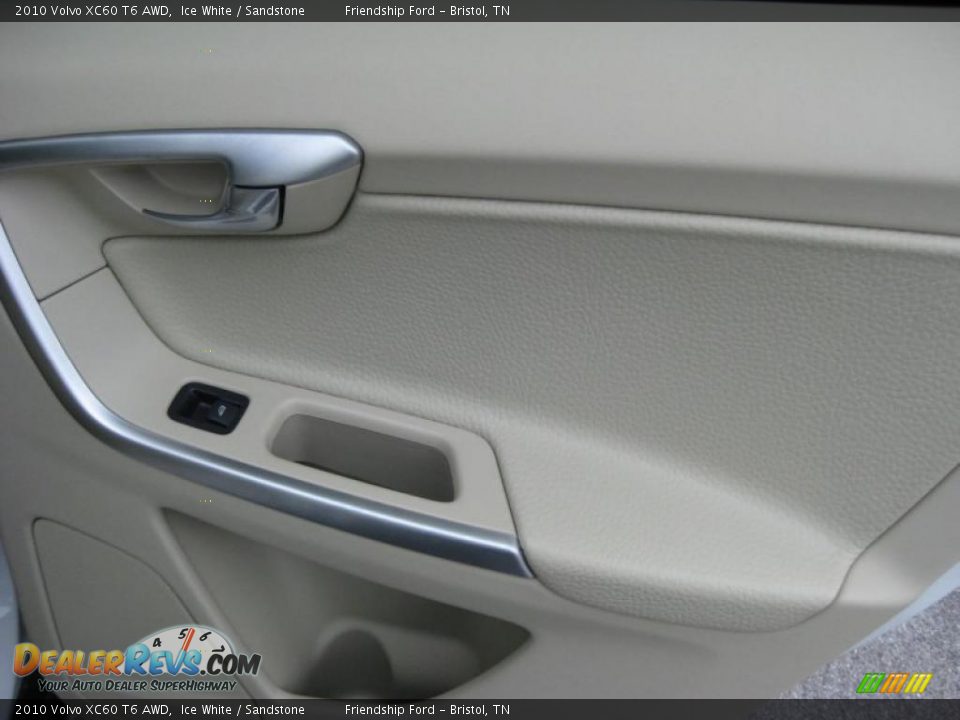 2010 Volvo XC60 T6 AWD Ice White / Sandstone Photo #23