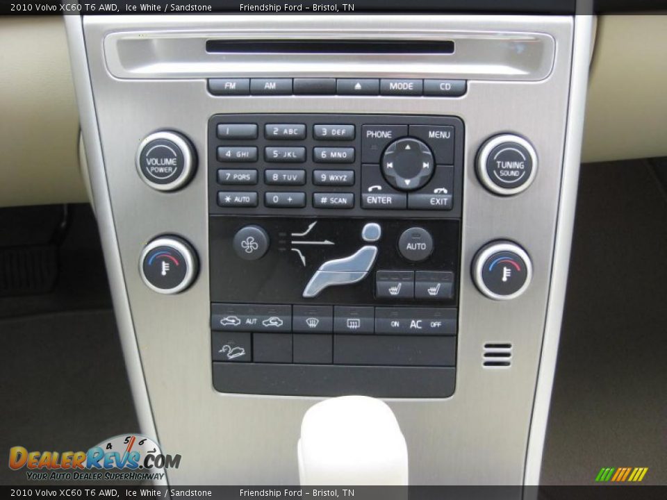 2010 Volvo XC60 T6 AWD Ice White / Sandstone Photo #25