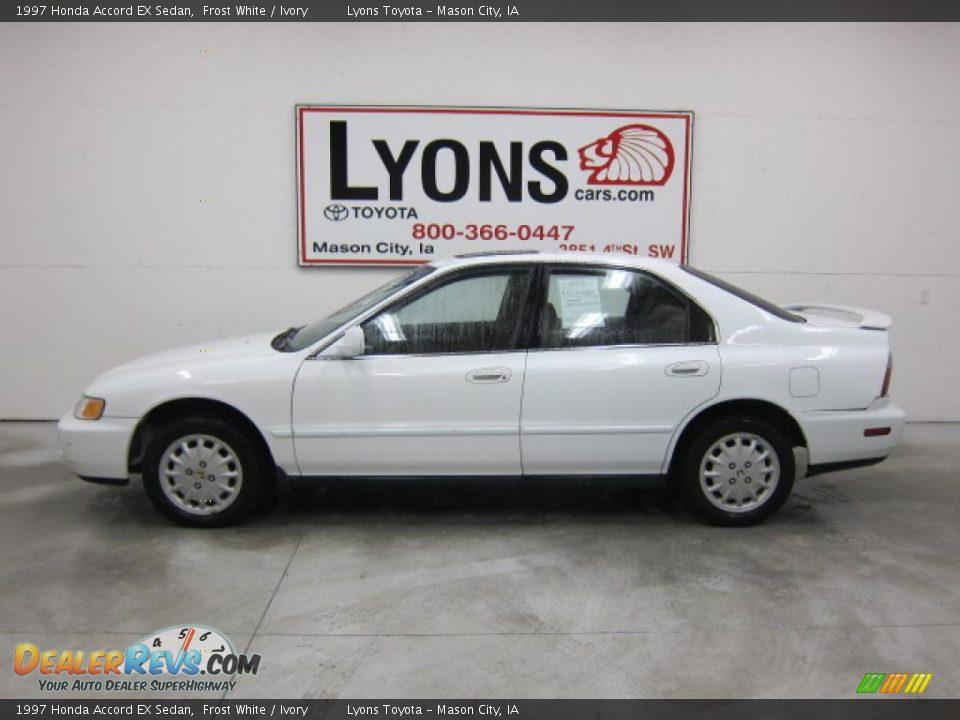 1997 Honda Accord EX Sedan Frost White / Ivory Photo #7