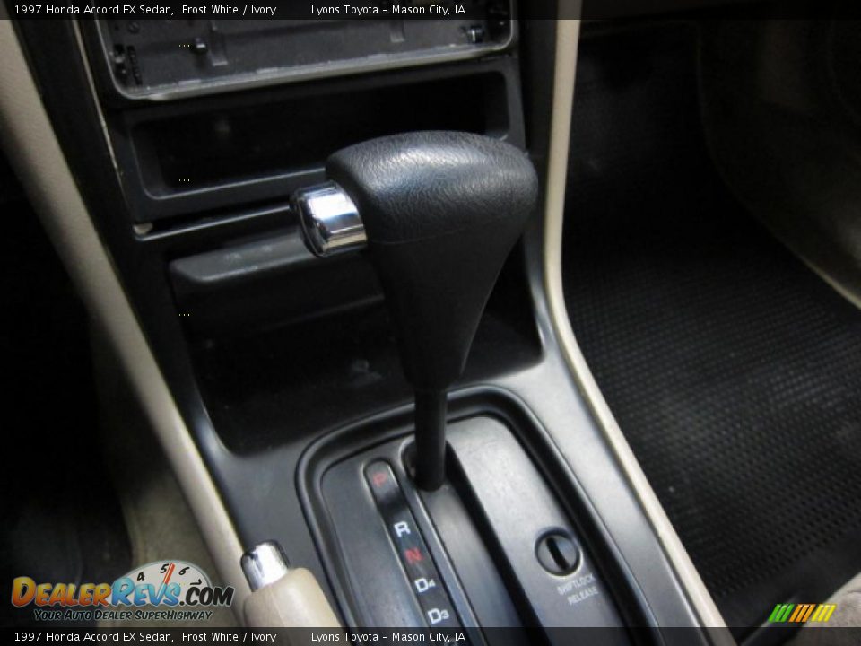 1997 Honda Accord EX Sedan Shifter Photo #8