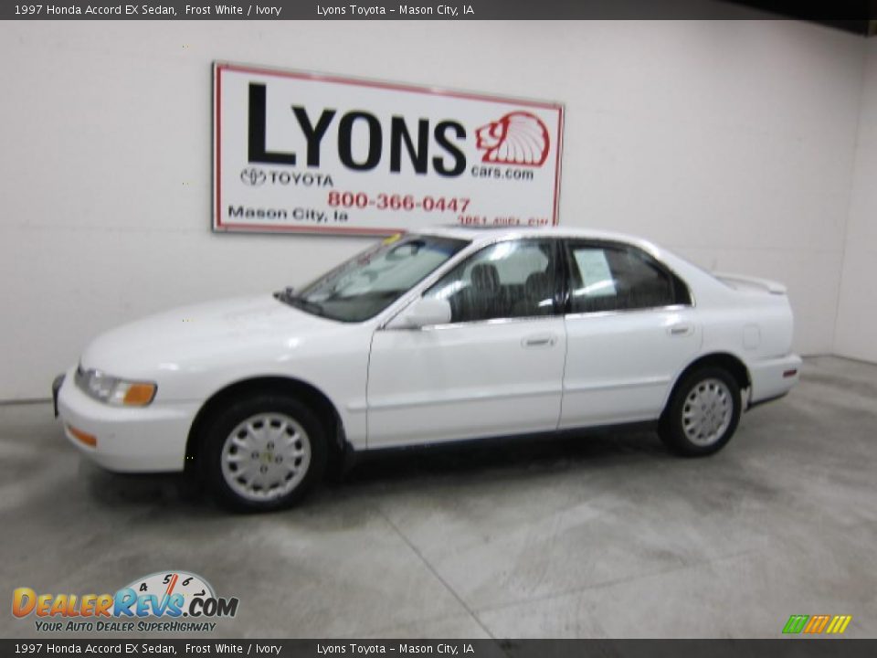 1997 Honda Accord EX Sedan Frost White / Ivory Photo #19