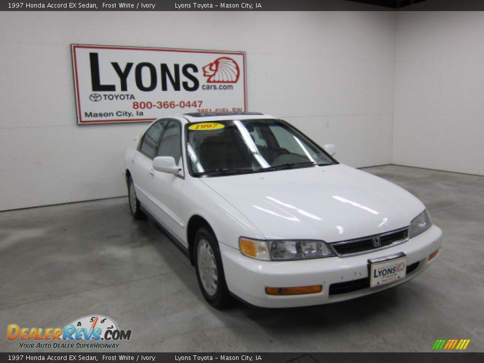 1997 Honda Accord EX Sedan Frost White / Ivory Photo #27