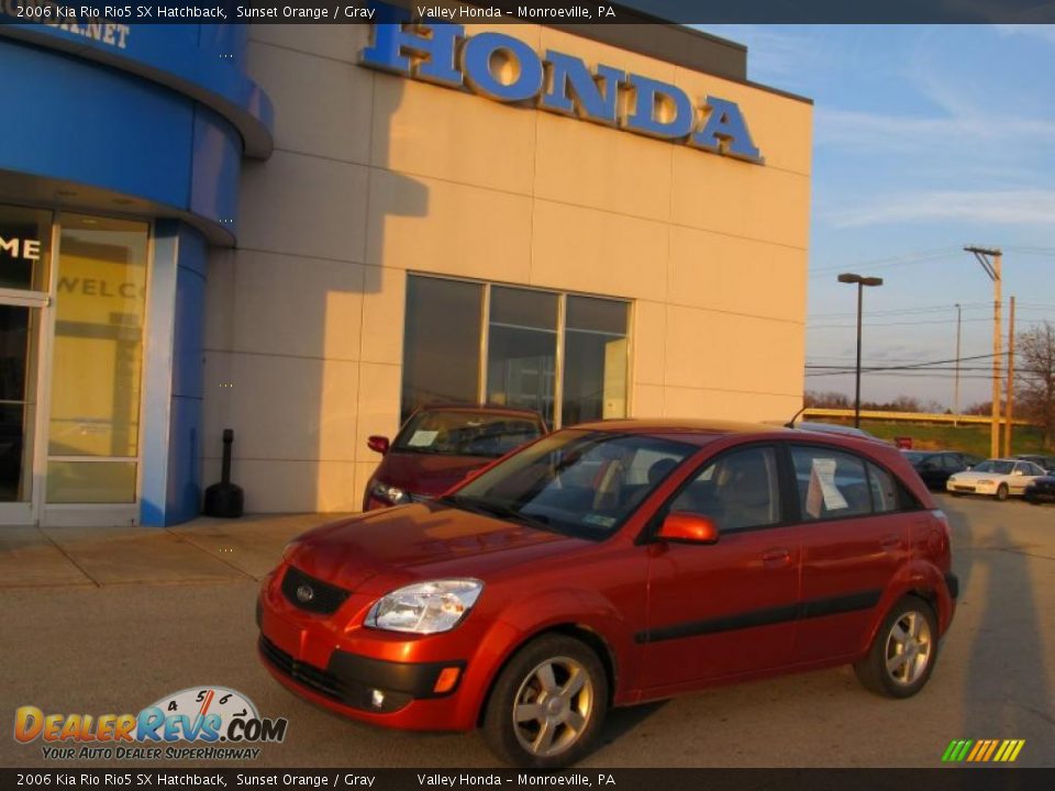 2006 Kia Rio Rio5 SX Hatchback Sunset Orange / Gray Photo #1