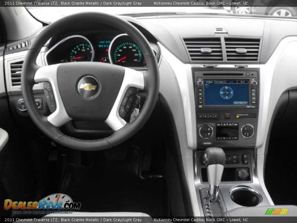 Controls of 2011 Chevrolet Traverse LTZ Photo #18