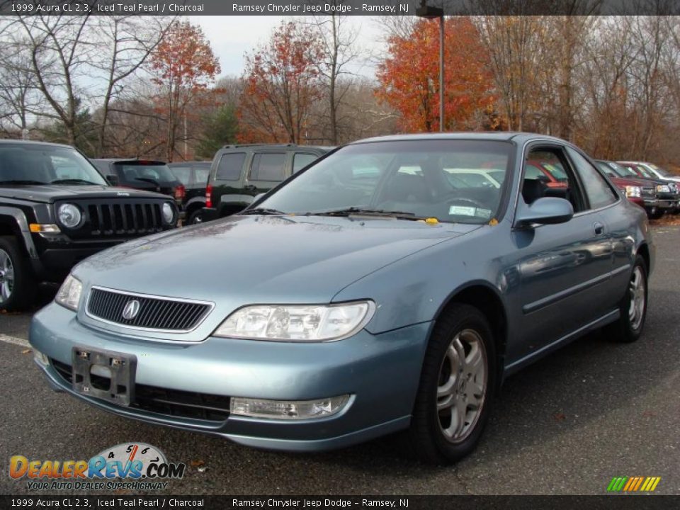 Front 3/4 View of 1999 Acura CL 2.3 Photo #1
