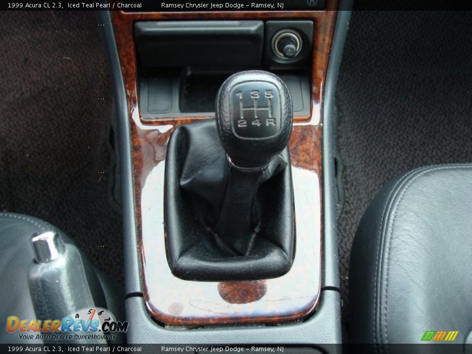 1999 Acura CL 2.3 Shifter Photo #14