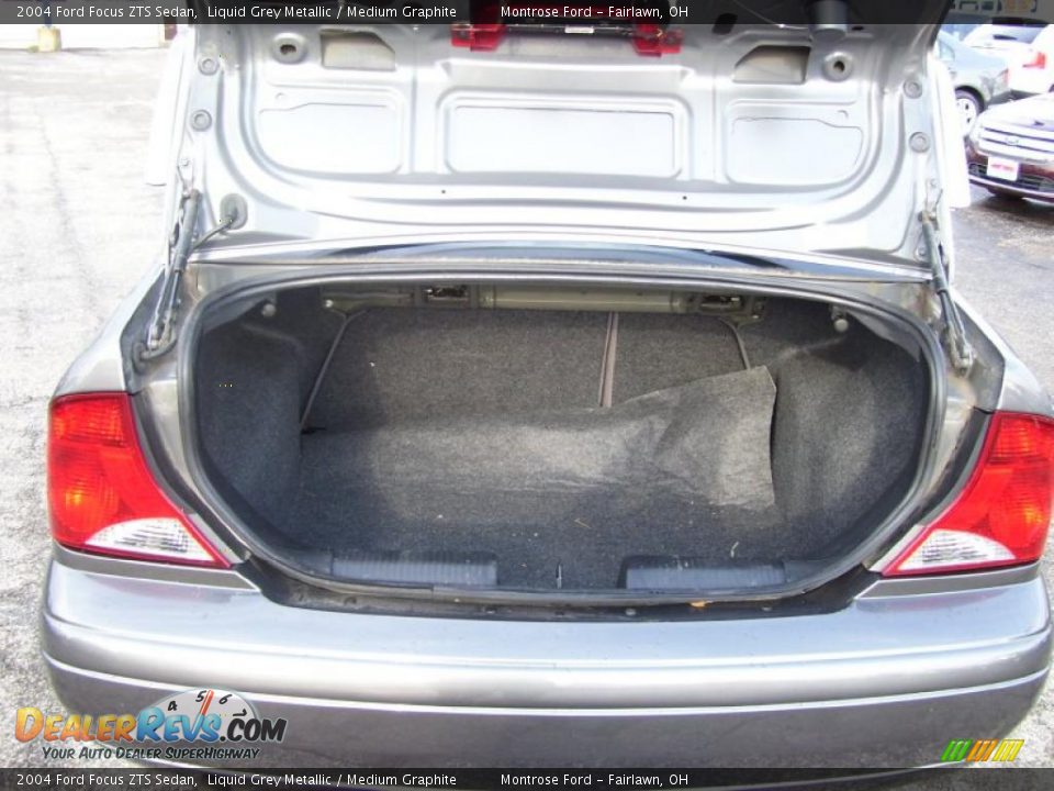 2004 Ford Focus ZTS Sedan Trunk Photo #12