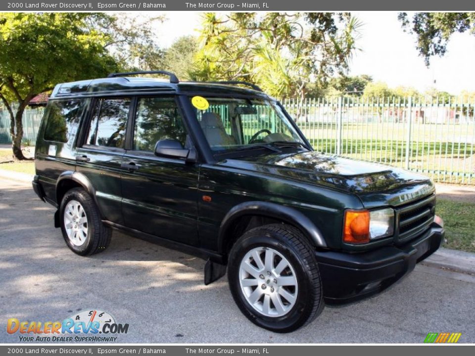 Front 3/4 View of 2000 Land Rover Discovery II  Photo #10