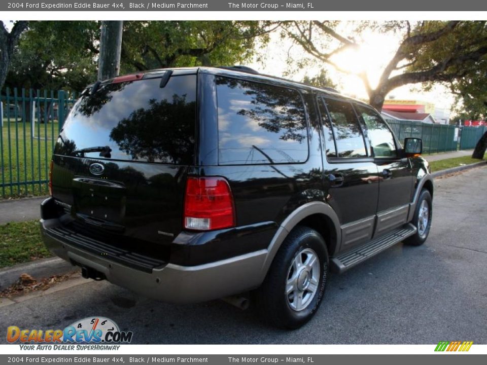 2004 Ford Expedition Eddie Bauer 4x4 Black / Medium Parchment Photo #7