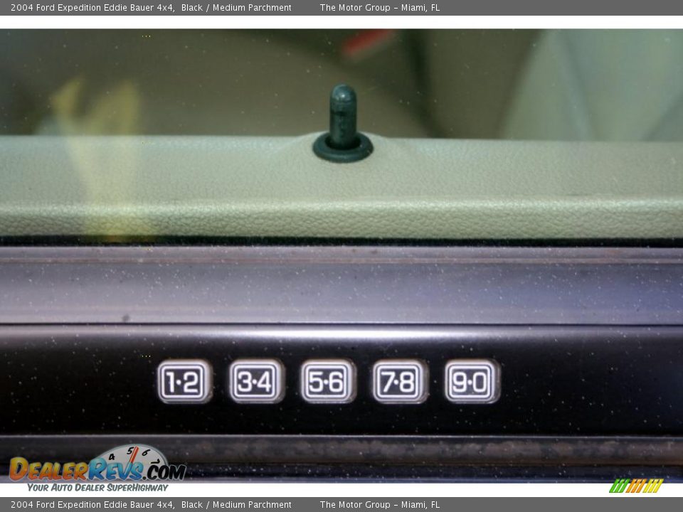 2004 Ford Expedition Eddie Bauer 4x4 Black / Medium Parchment Photo #20