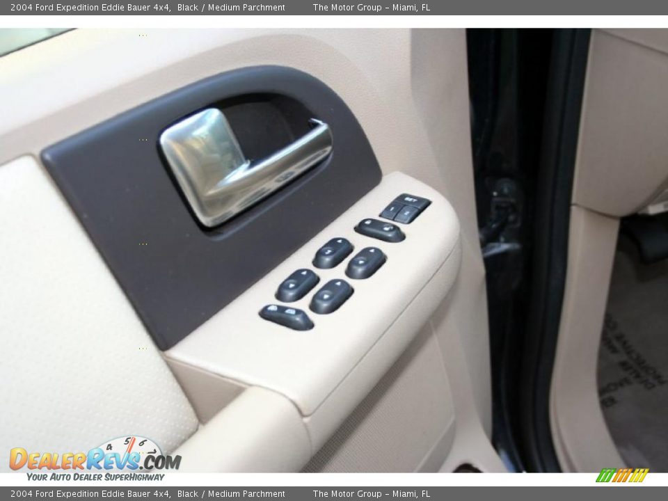 2004 Ford Expedition Eddie Bauer 4x4 Black / Medium Parchment Photo #27