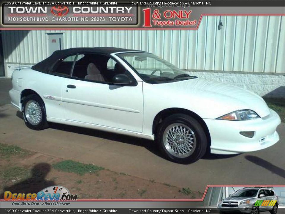 1999 Chevrolet Cavalier Z24 Convertible Bright White / Graphite Photo #1