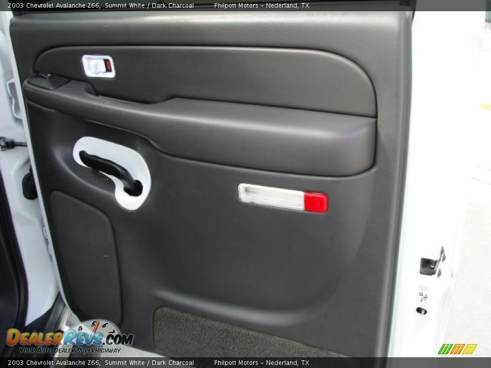 2003 Chevrolet Avalanche Z66 Summit White / Dark Charcoal Photo #27