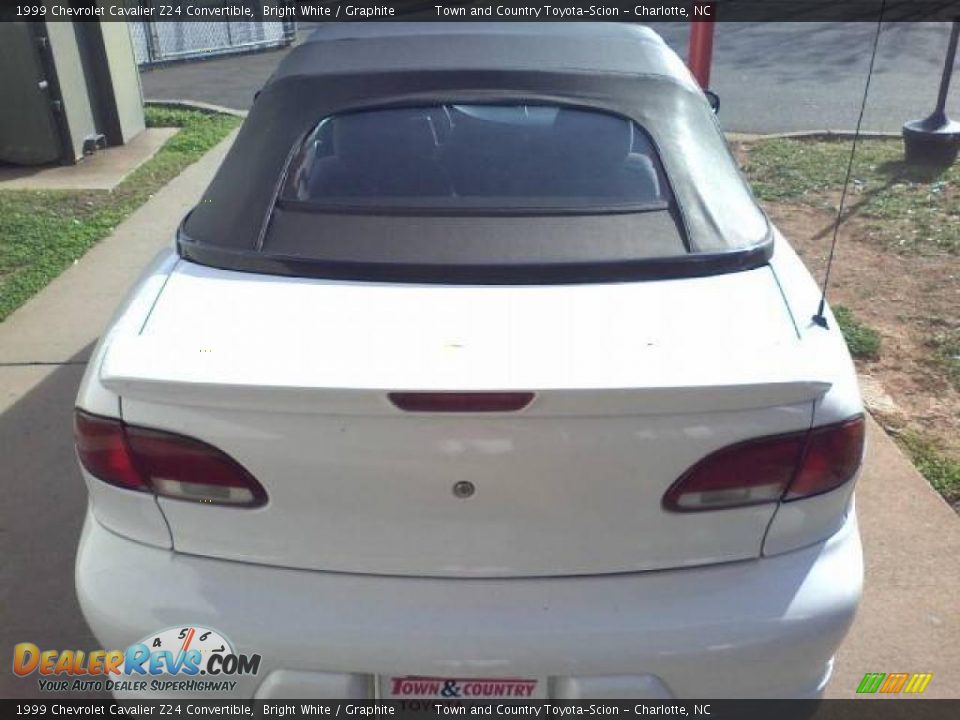 1999 Chevrolet Cavalier Z24 Convertible Bright White / Graphite Photo #4