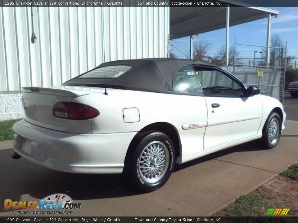 Bright White 1999 Chevrolet Cavalier Z24 Convertible Photo #16