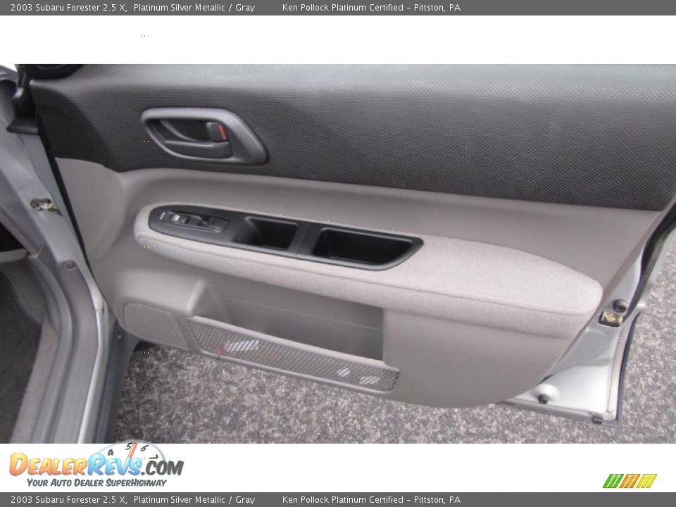 2003 Subaru Forester 2.5 X Platinum Silver Metallic / Gray Photo #15