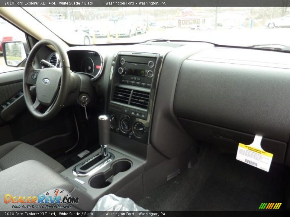 2010 Ford Explorer XLT 4x4 White Suede / Black Photo #15