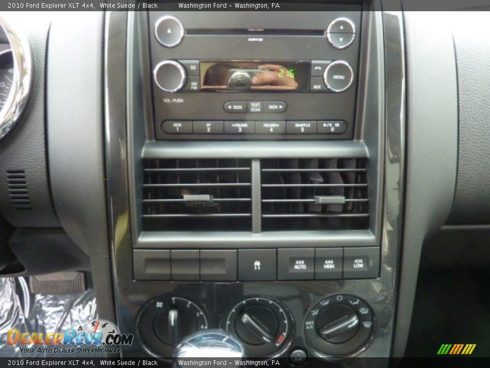 2010 Ford Explorer XLT 4x4 White Suede / Black Photo #17