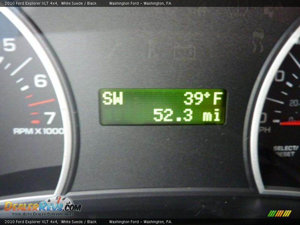 2010 Ford Explorer XLT 4x4 White Suede / Black Photo #20