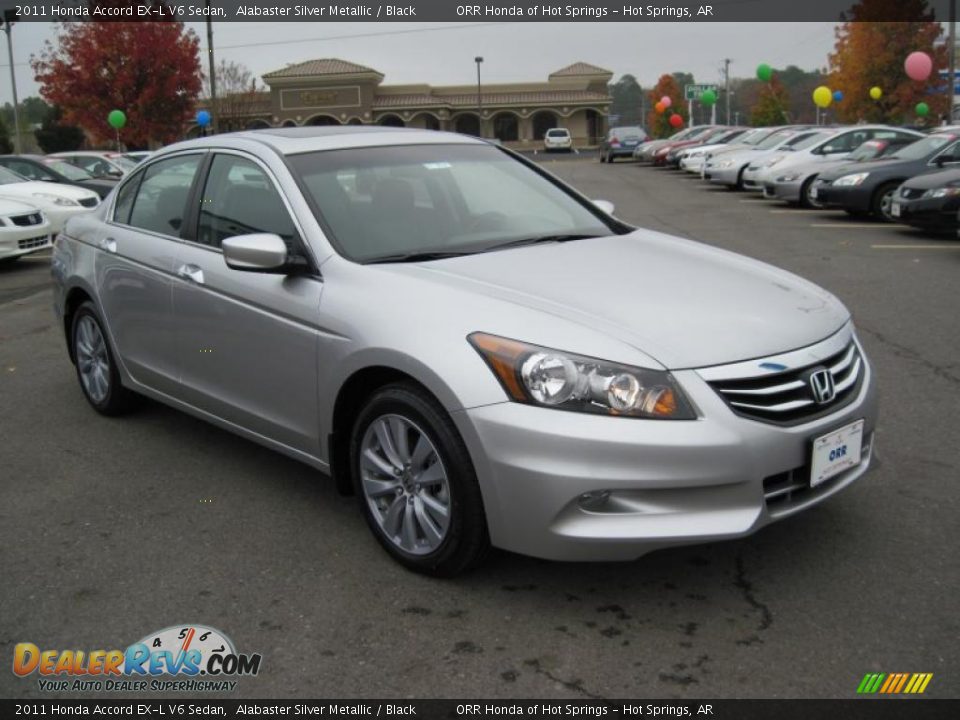 Front 3/4 View of 2011 Honda Accord EX-L V6 Sedan Photo #7