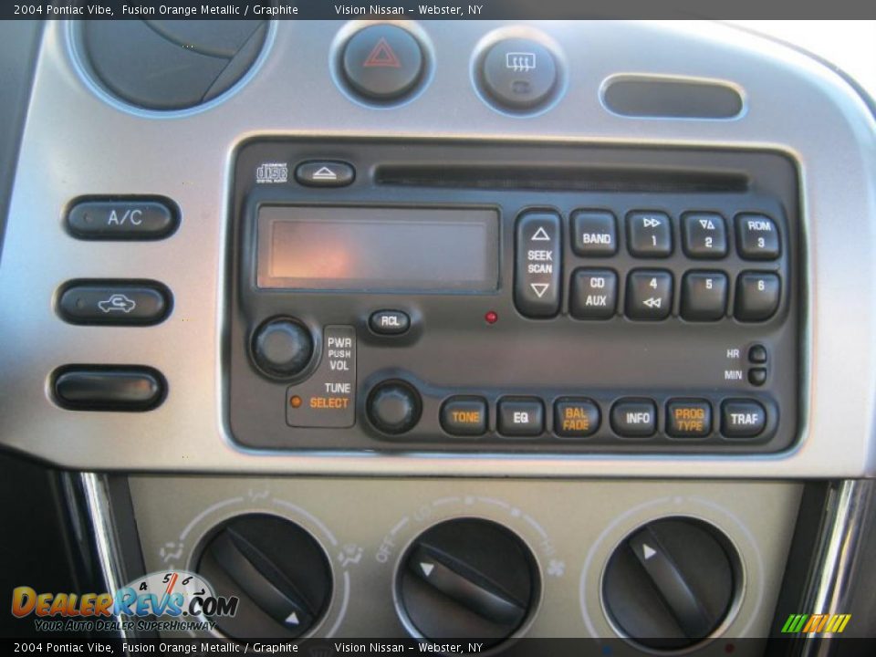 2004 Pontiac Vibe Fusion Orange Metallic / Graphite Photo #5