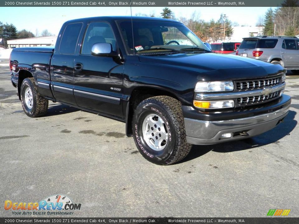 2000 Chevrolet Silverado 1500 Z71 Extended Cab 4x4 Onyx Black / Medium Oak Photo #1