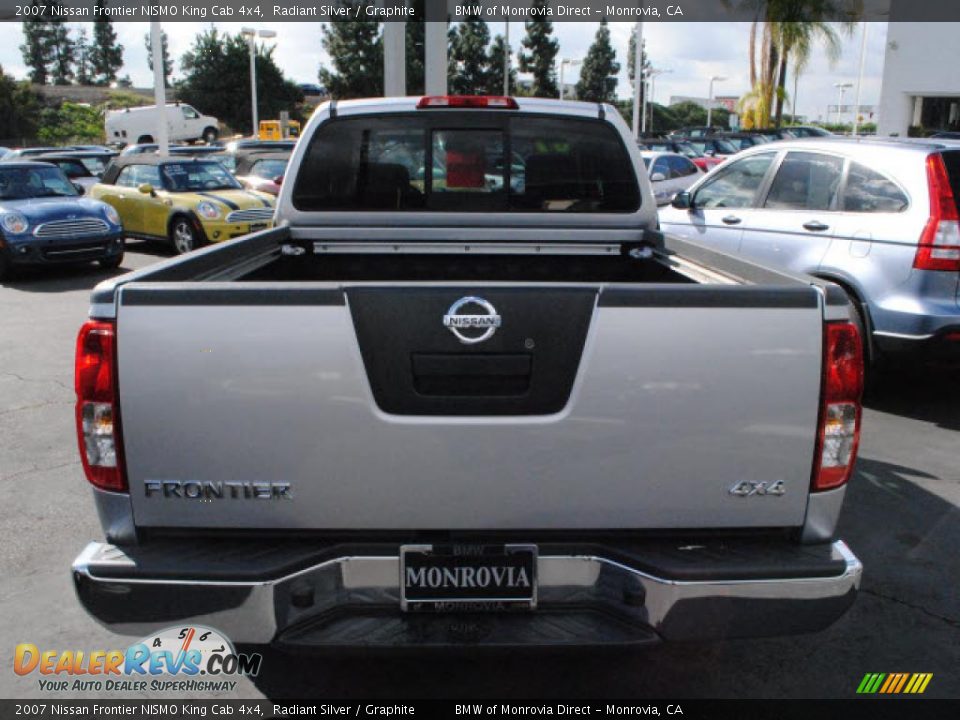 2007 Nissan Frontier NISMO King Cab 4x4 Radiant Silver / Graphite Photo #9