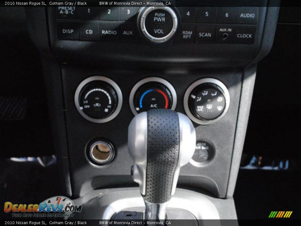 2010 Nissan Rogue SL Gotham Gray / Black Photo #19