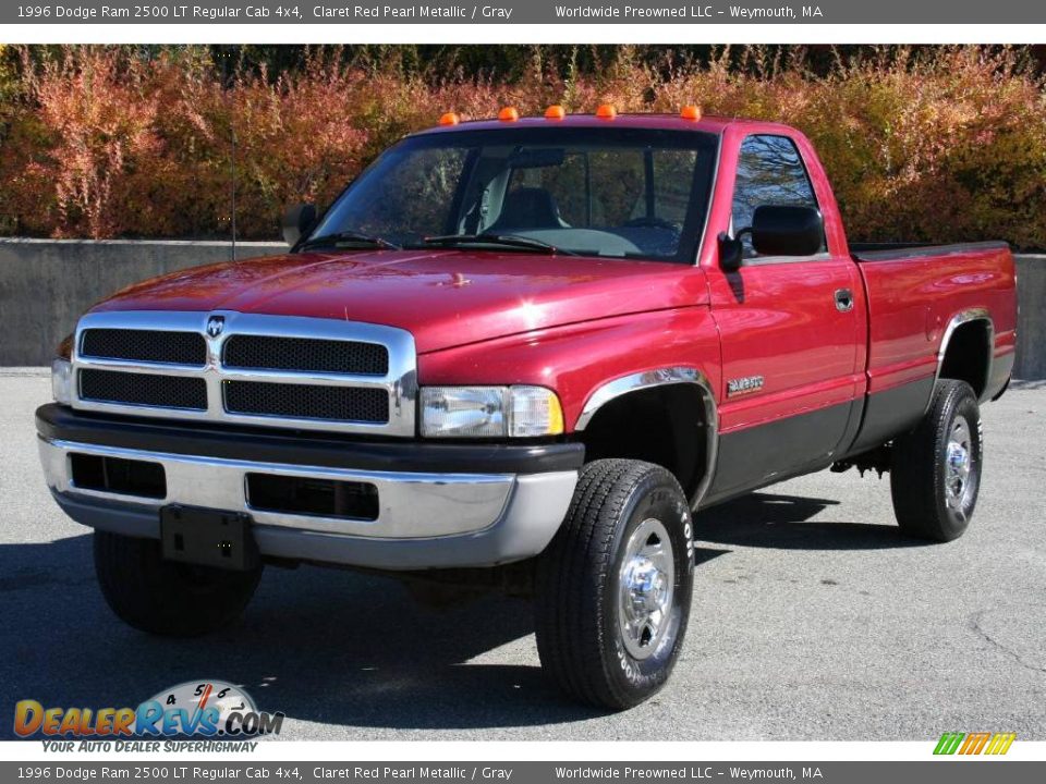 Front 3/4 View of 1996 Dodge Ram 2500 LT Regular Cab 4x4 Photo #2