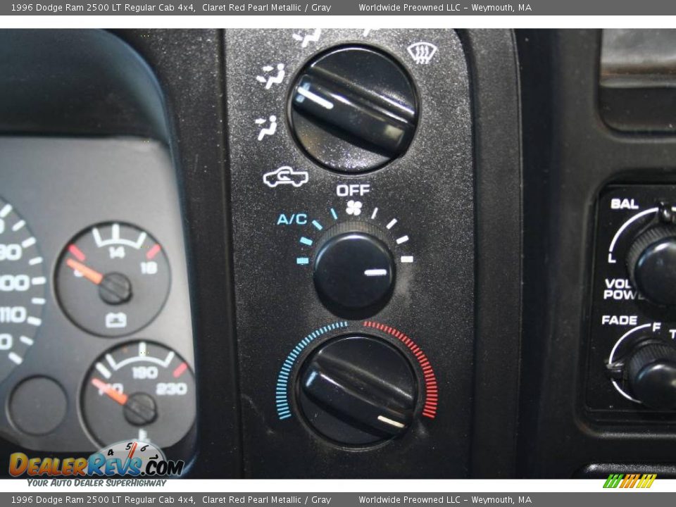 Controls of 1996 Dodge Ram 2500 LT Regular Cab 4x4 Photo #35