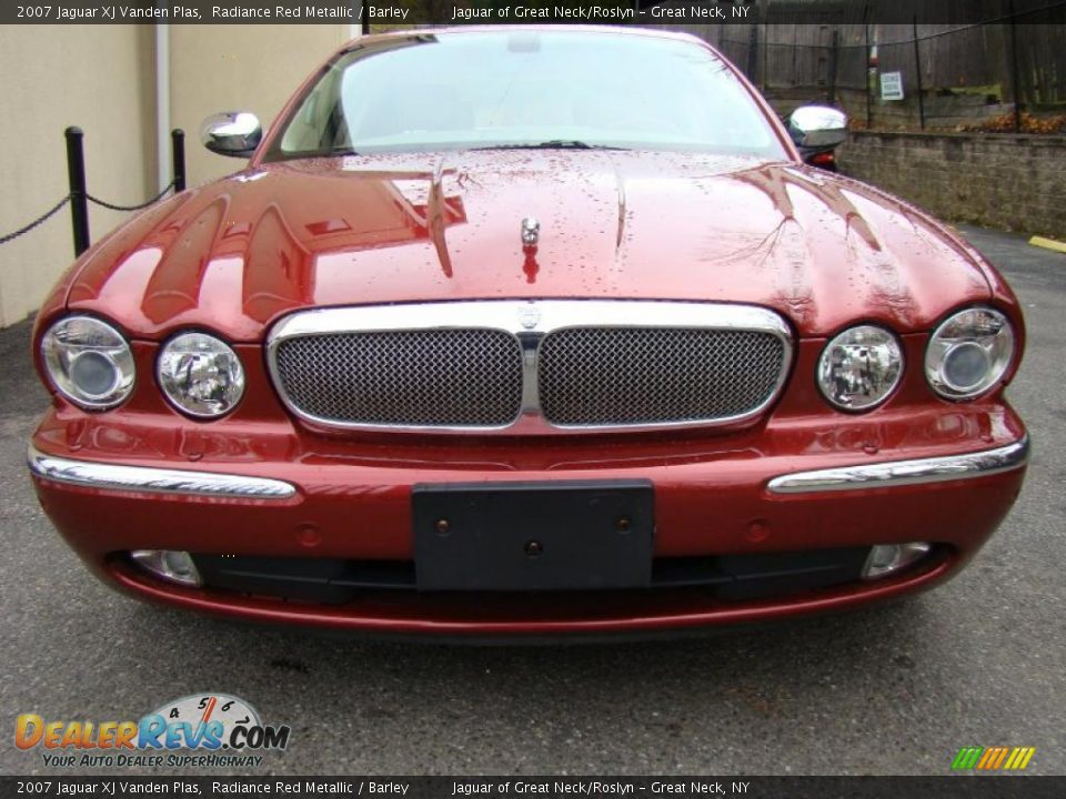 2007 Jaguar XJ Vanden Plas Radiance Red Metallic / Barley Photo #2