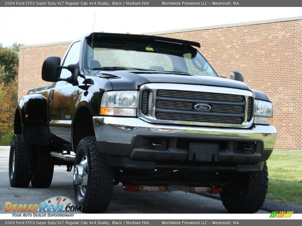 2004 Ford F350 Super Duty XLT Regular Cab 4x4 Dually Black / Medium Flint Photo #13