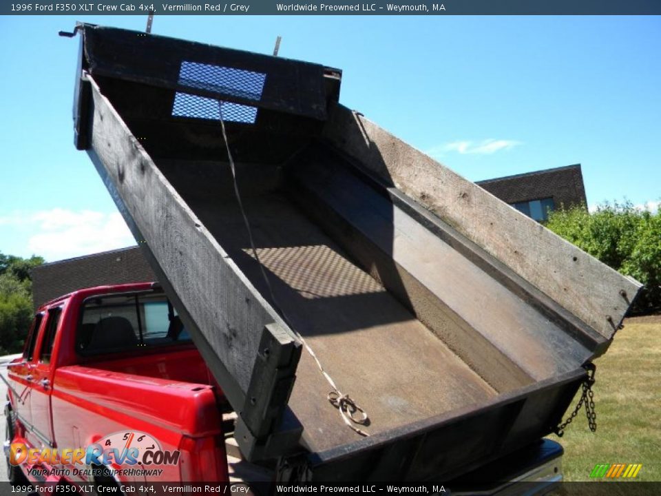 1996 Ford F350 XLT Crew Cab 4x4 Vermillion Red / Grey Photo #33