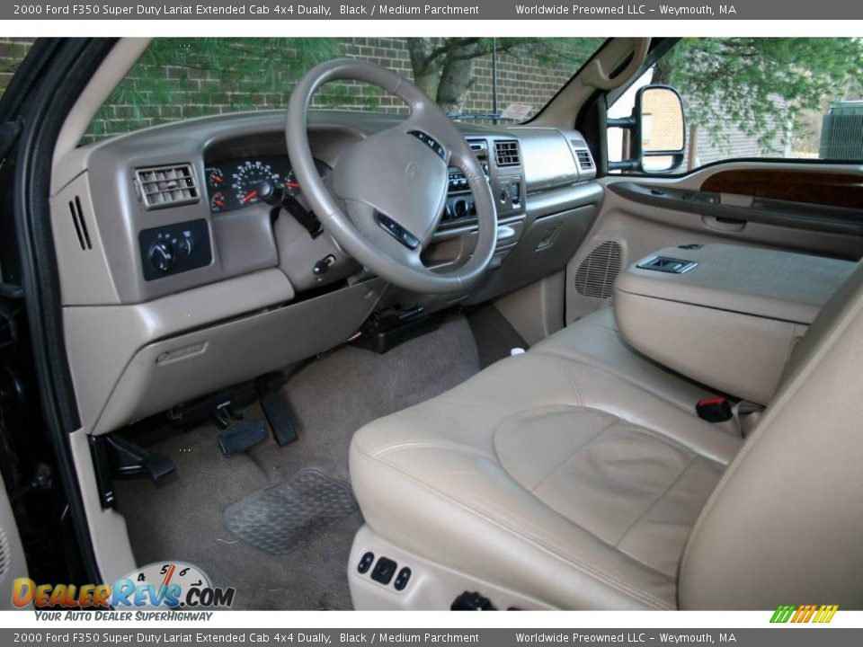 Medium Parchment Interior - 2000 Ford F350 Super Duty Lariat Extended Cab 4x4 Dually Photo #17