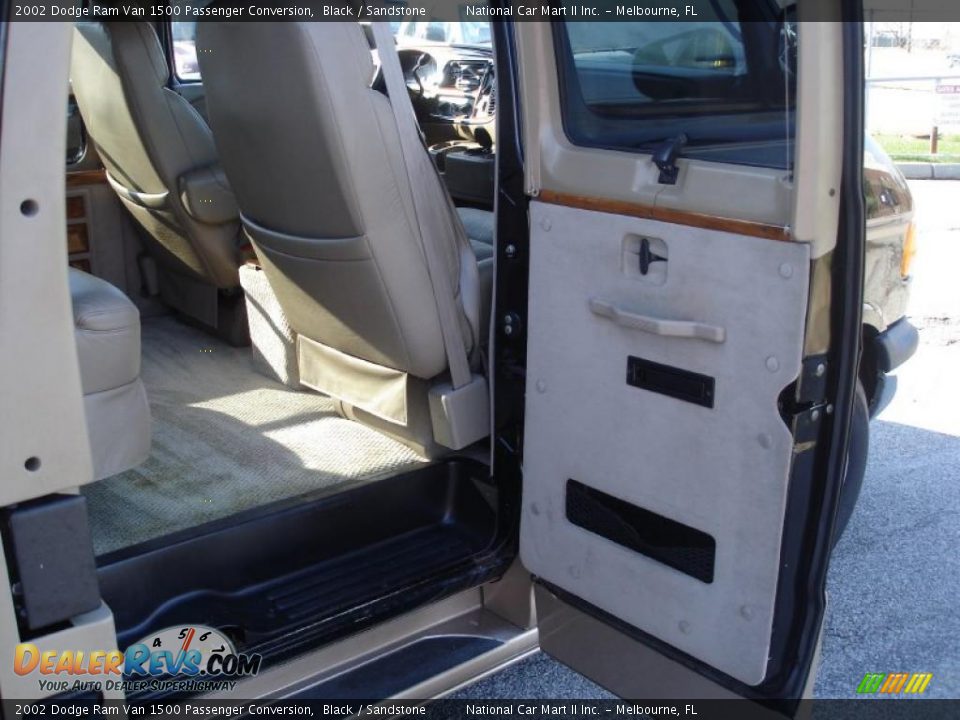 2002 Dodge Ram Van 1500 Passenger Conversion Black / Sandstone Photo #16